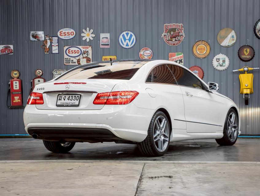 BENZ E200 1.8 CGI COUPE ปี2013รถบ้านแท้ มือเดียว ใช้งานน้อย รูปย่อยที่ 4
