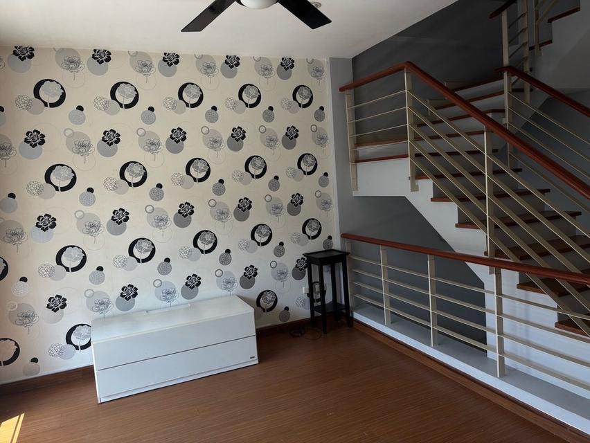 ให้เช่าทาวน์โฮม 3 ชั้น เออร์บาร์เนี่ยน urbanion บ้านสวยพร้อมอยู่ ใกล้ซีคอนสแควร์ (N.1949) 2