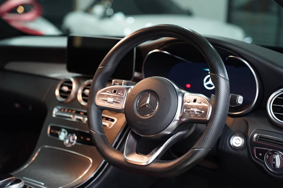 Mercedes-Benz C200 Coupé AMG Dynamic (W205) ปี 2020 สีดำ รูปที่ 8