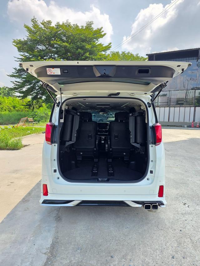 Toyota ALPHARD 2.5SC PACKAGE สีขาว ปี 2024 ไมล์ 20,000 กม. รูปที่ 8