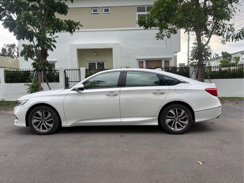 Honda accord  13