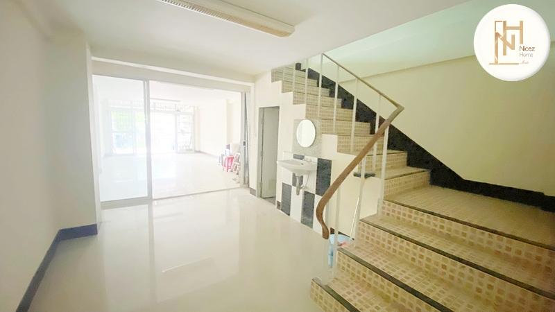 ขายอาคารพาณิชย์ ซอยสามัคคี สภาพสวย แหล่งชุมชน ใกล้ทางด่วนงามวงศ์วาน 6