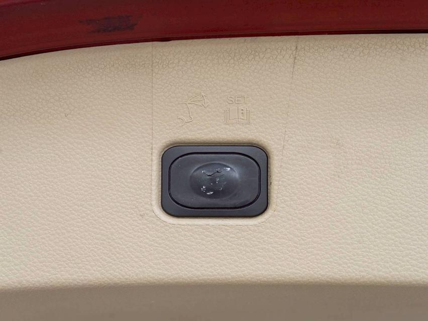 Ford Everest 3.2 Titanium+ 4WD ปี 2016 9