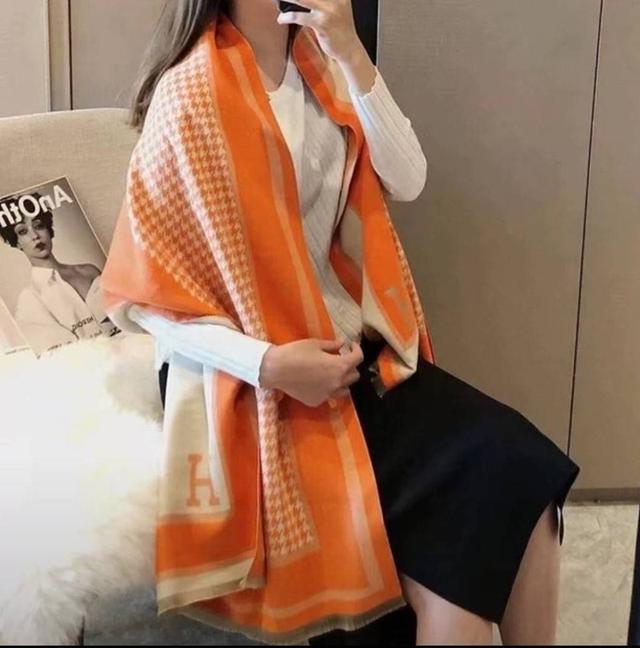 ผ้าคลุมไหล่Hermes