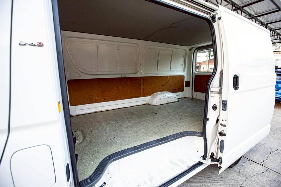 Toyota Hiace 2.5 ดีเซล M/T โม่งน้อย ปี 2007 สีขาว 16
