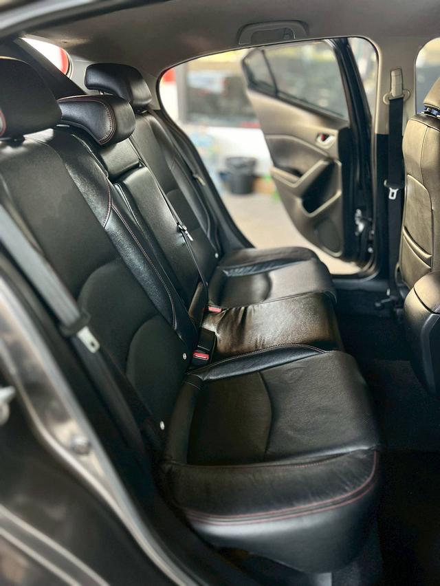 Mazda 3 2.0 S ปี 15 จด 16 รถบ้านมือเดียวสวยๆพร้อมใช้งาน เลขไมล์ เพียง 110,000 กม. ราคา 299,000 บาท สอบถาม 0853375537 เอ รูปที่ 9