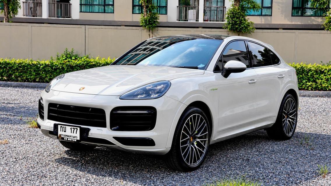 Porsche Cayenne Coupe E-Hybrid 2021 สี Crayon Grey รถสวยพร้อมใช้