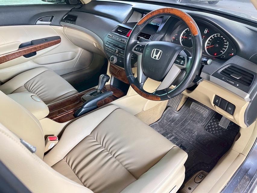 รหัสรถ WMT53 Accord 2.4JP CBU ปี 2012 ไมล์ 203,727 km 15