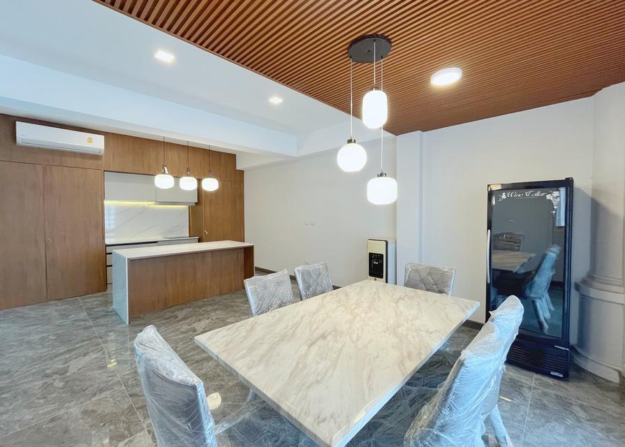 ให้เช่า! WHITE MANSION บ้านหรู 5 ชั้น สไตล์คลาสสิกโมเดิร์น ใจกลางทองหล่อ 25 (600+ ตร.ม.) 9