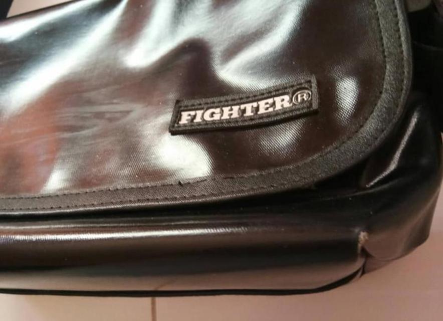 ปล่อยกระเป๋าแบรนด์ FIGHTER  4