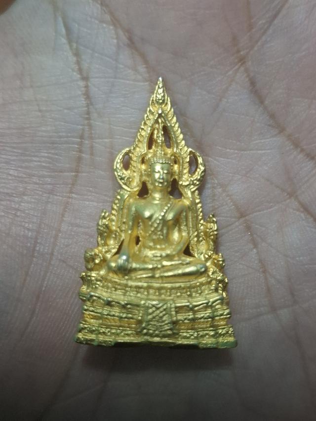 พระชินนราช กะหลั่ยทอง