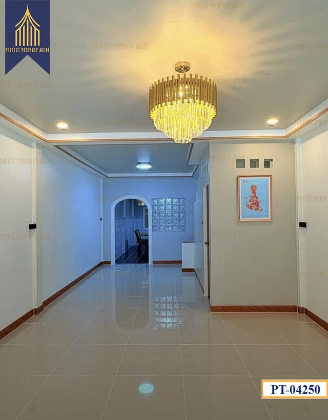 ขาย ม.มนวดีพาร์ค บางรักพัฒนา บางบัวทอง ตกแต่งใหม่ทั้่งหลัง แถมเฟอร์ฯ 3