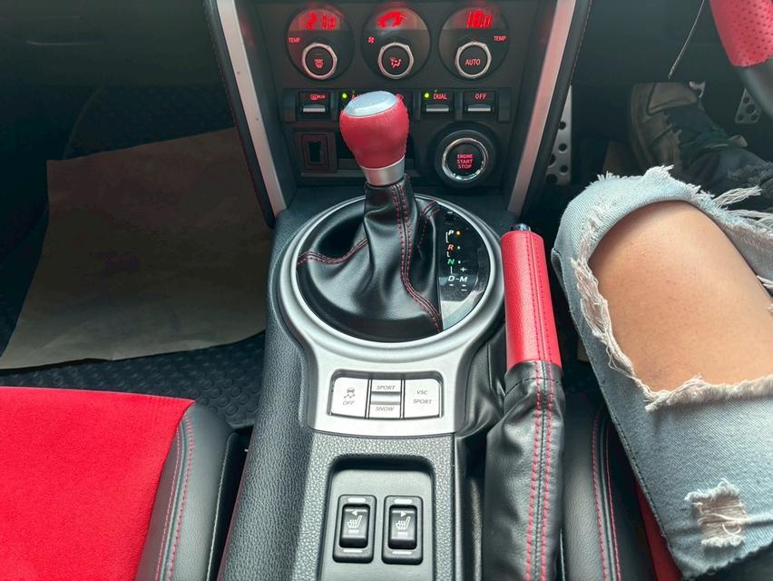 รหัสรถ KPV2421 2016 TOYOTA FT-86 2.0 14