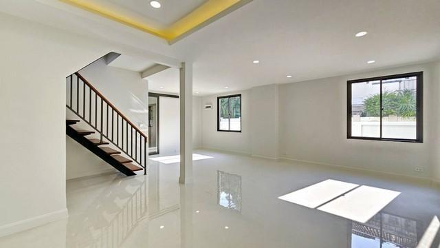 ขายบ้านเดี่ยว 2 ชั้น รีโนเวทใหม่ หลังมุม ถนนสุขุมวิท 60-1 ใกล้ BTS บางจาก 5