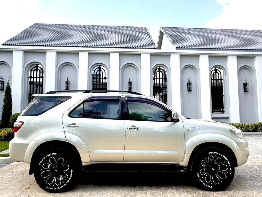 TOYOTA FORTUNER 3.0V ปี 2010 รูปที่ 6