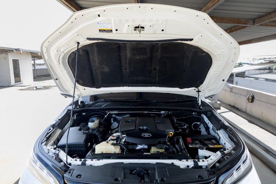 ✨ TOYOTA FORTUNER 2.4 LEGENDER 4WD AT Black Top ปี 2022 แท้ รูปที่ 18