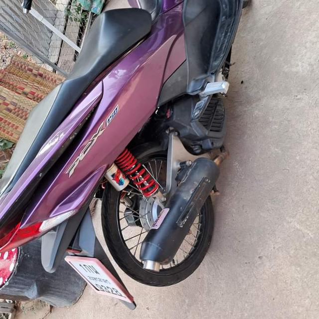 Honda pcx สีม่วง 2