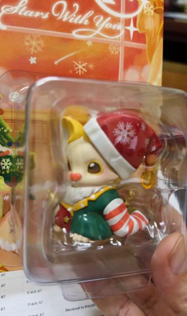 PopMart Yoki Christmas แท้ใหม่ในกล่อง 2