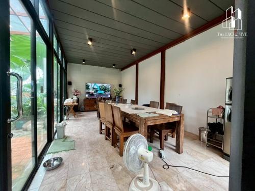 ขายด่วน ที่ดินพร้อมสิ่งปลูกสร้าง หมู่บ้าน วาสนา ซ.หทัยราษฏร์ 11 มีนบุรี 15