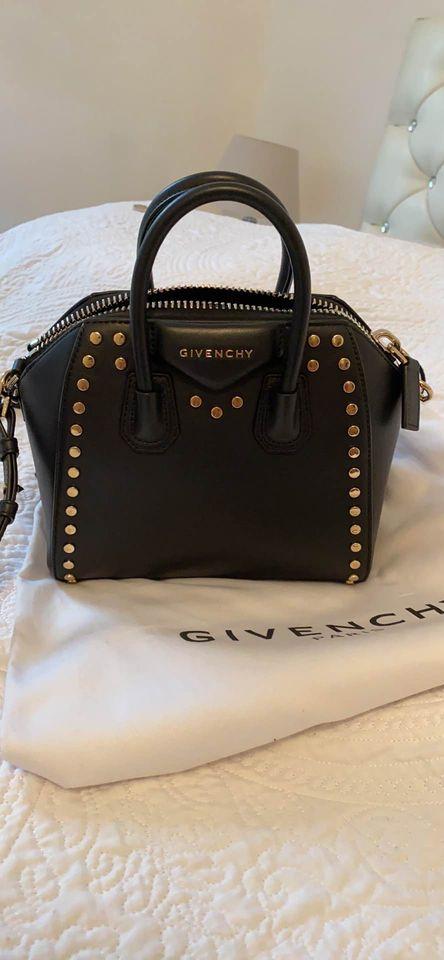 ขาย Givenchy แท้