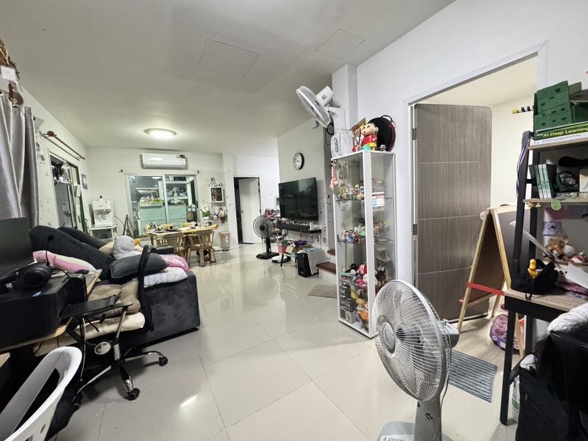 ขายด่วนทาวโอมหลังใหญ่ มบ.ไอดีไซน์ 2