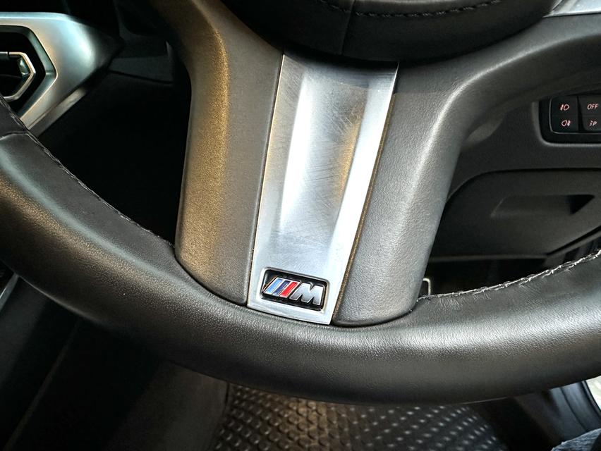 ฺBMW 330e Plug-in Hybrid M Sport จดทะเบียนปี2021 ไมล์น้อย รูปที่ 10