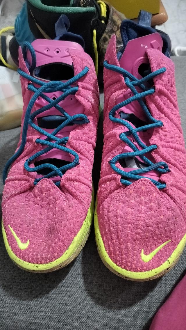 รองเท้ามือ2 3