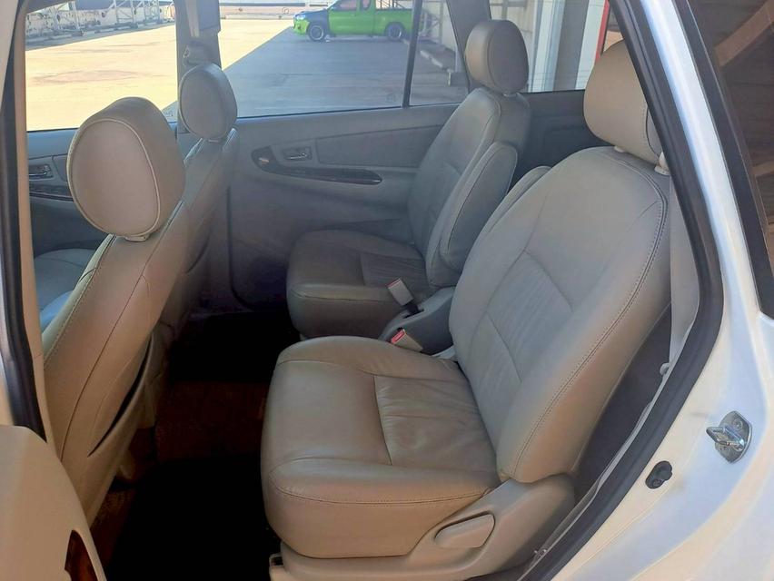 TOYOTA INNOVA, 2.0 V (MNC) (สีขาว) ปี2013 ประวัติดี เช็คศูนย์ตลอด 15