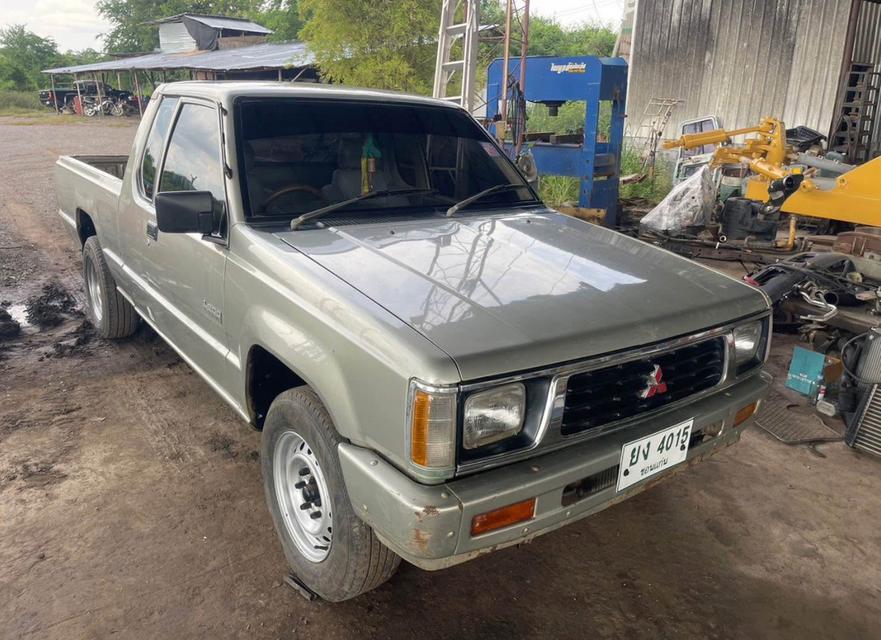 ปล่อยต่อ MITSUBISHI L200 CYCLONE รถสวยสีเดิมๆทั้งคัน