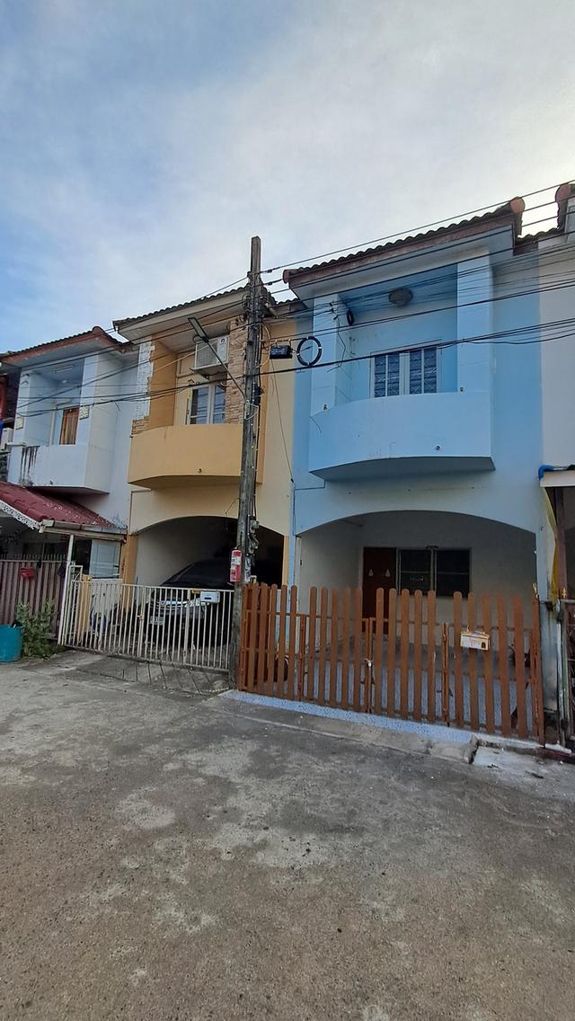 บ้านสวย สายไหม เพิ่มสิน 56 ใกล้ โรงพยาบาล ตลาด โรงเรียน วัด การเดินทางสะดวก ใกล้จุดขึ้นลงทางด่วน มอเตอร์เวย์ เข้าออกได้หลายทาง สงบ เหมาะกับการพักผ่อน 15