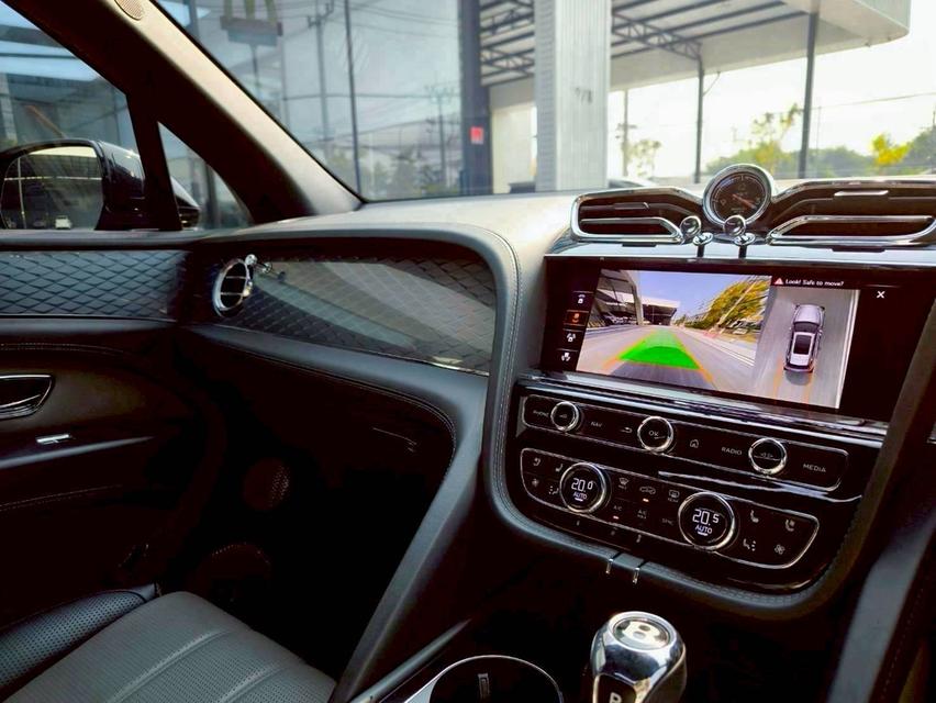 รหัสรถ KPV4168 2022 Bentley Bentayga Hybrid สีดำ 10