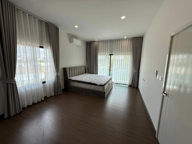 MHR66 หลังใหญ่ที่สุดในโครงการ! เช่าบ้านเดี่ยวบริทาเนีย บางนา-ศรีวารี แปลงมุมติดสวนส่วนกลาง 4 นอน 5 น้ำ ครบจบพร้อม WiFi + ช่างสวน 11