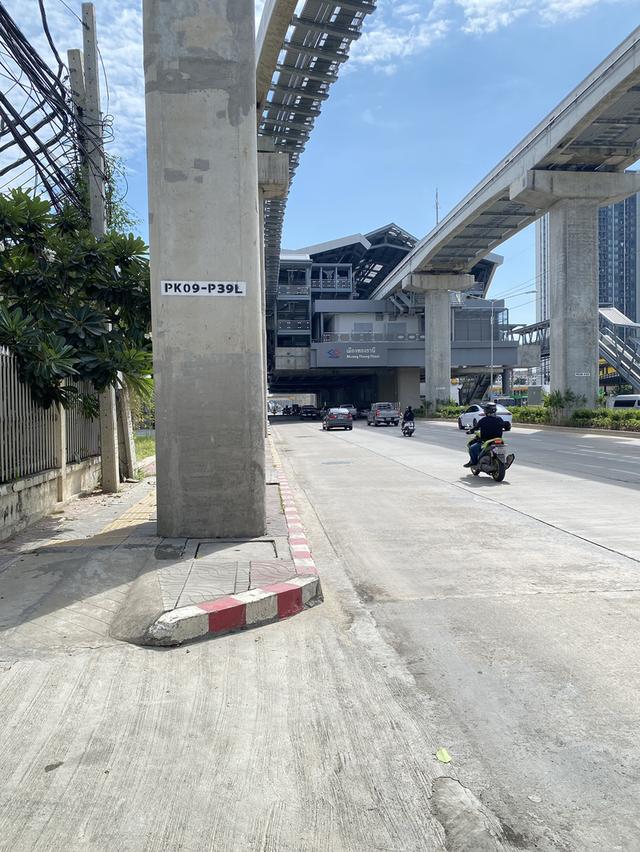 ขาย สำนักงาน โชว์รูมและโกดังเก็บของ ใกล้สถานีรถไฟฟ้าเมืองทองธานี 12