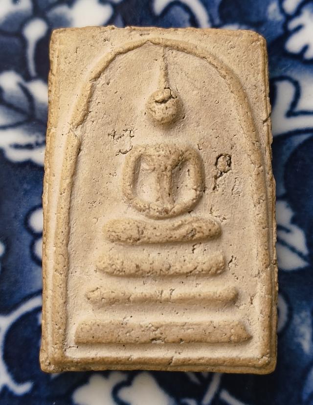 พระสมเด็จพิมพ์ใหญ่เนื้อสวยค่ะ