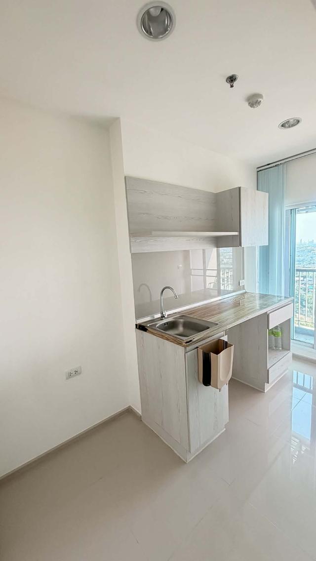 คอนโด Aspire Erawan Tower B 9