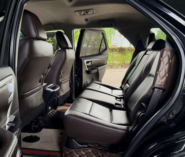 Toyota Fortuner 2.4 V auto 4x4  ปี 2018 รูปที่ 13