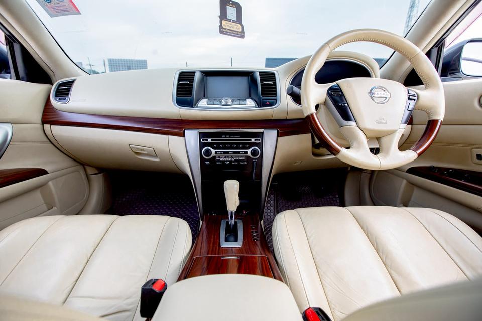 Nissan Teana 250XV Sunloof รุ่นท๊อปสุด ภายในดำ ปี 2010 สีขาว  17