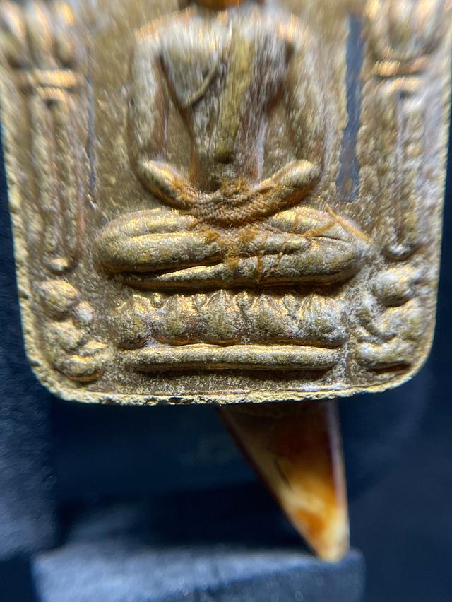 พระขุนแผนผงพรายกุมาร หลวงปู่ทิม วัดละหารไร่ ปี15 บล็อกแรก เนื้อว่านดอกทอง รูปที่ 10