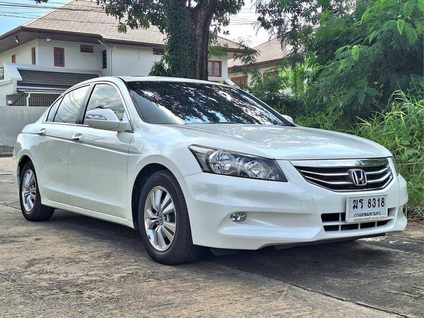 คุ้มๆๆ HONDA ACCORD JP 2.0i (CBU) SUNROOF ปี 2012 รถใช้น้อย ประวัติศูนย์ครบ 3