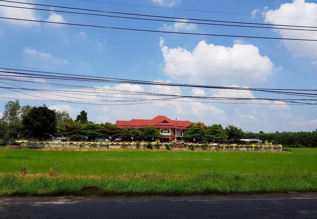 ขายที่ดิน หน้าเทศบาลสนามชัยเขต ฉะเชิงเทรา เนื้อที่ 17-2-87 ไร่ ทำเลดี ติดถนนใหญ่ 3
