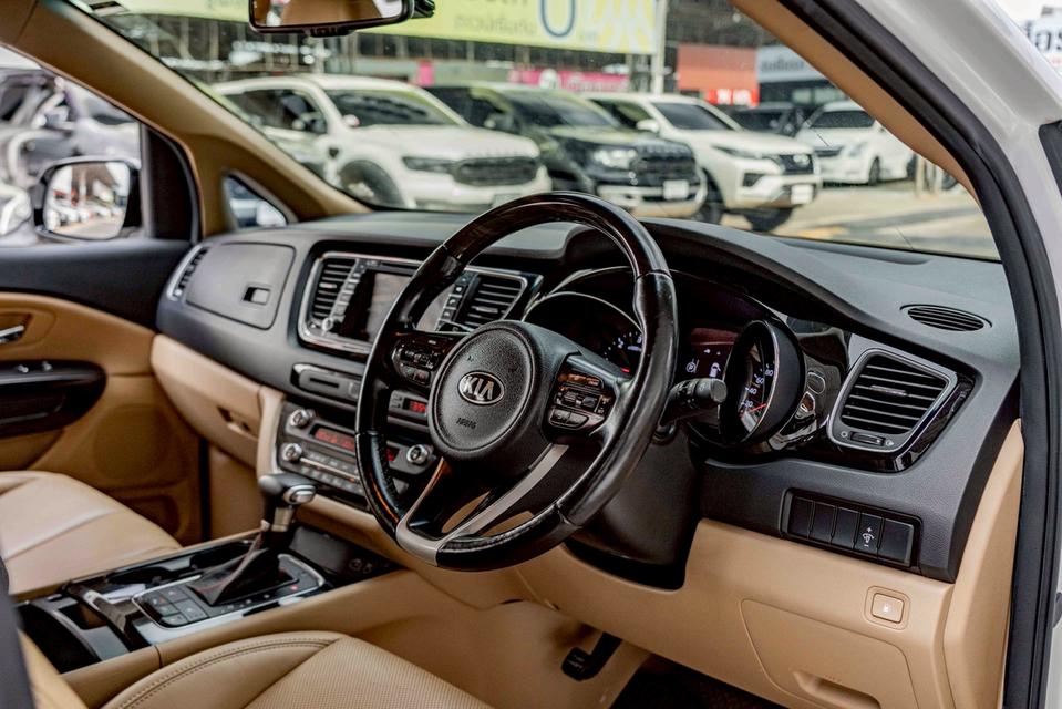 รหัสรถ NP4141 KIA GRAND CARNIVAL 2.2EX 2018 16