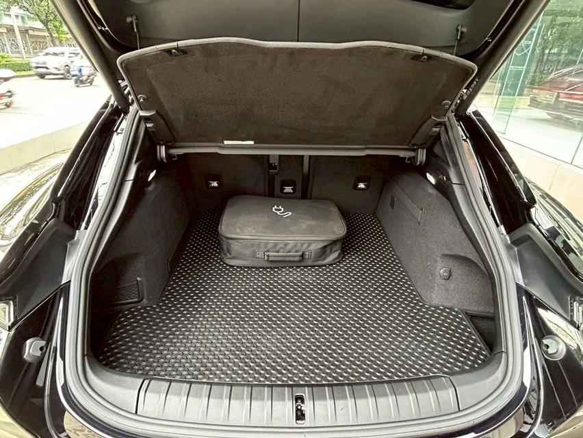 Porsche Taycan Cross Tourismo ปี22 16