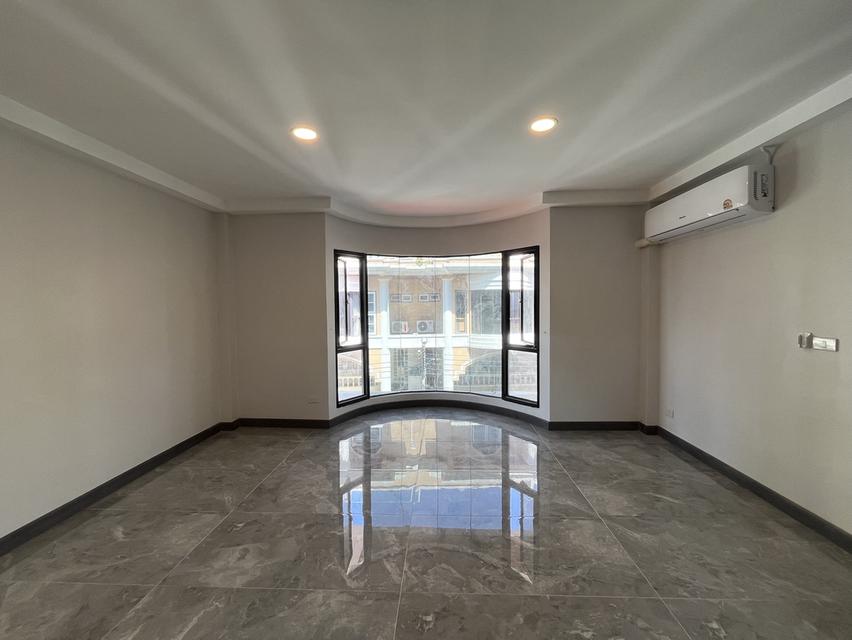 Luxury Detached House for Rent | Thonglor Soi 25 7
