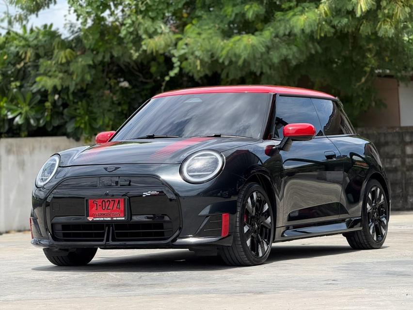 ปี 2025 MINI HATCH, JOHN COOPER WORKS ELECTRIC (J01)โฉม ปี01-ปัจจุบัน สีเทา