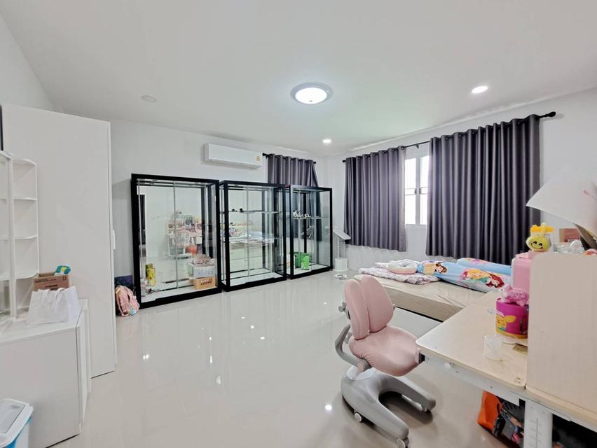โรงงานมือสองสมุทรสาคร 1100 ตรม. มีใบรง.4 พร้อมออฟฟิศ2ชั้น สภาพสวยพร้อมใช้ทันที แถมsolar cell/หม้อแปลง500กิโลวัตต์ ซอยสี่วาพาสวัสดิ์-พันธุวงษ์ 13