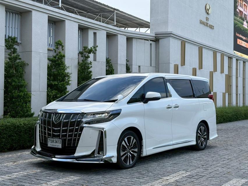 TOYOTA ALPHARD 2.5 SC package สีขาว ปี2023รถสวยสภาพป้ายแดง ไมล์น้อย เช็คศูนย์ทุกระยะ เจ้าของดูแลอย่างดี