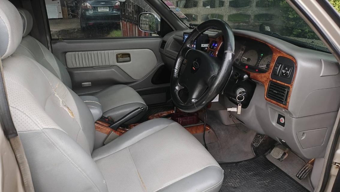 ขาย ISUZU TR Grand Adventure 3.0 Auto