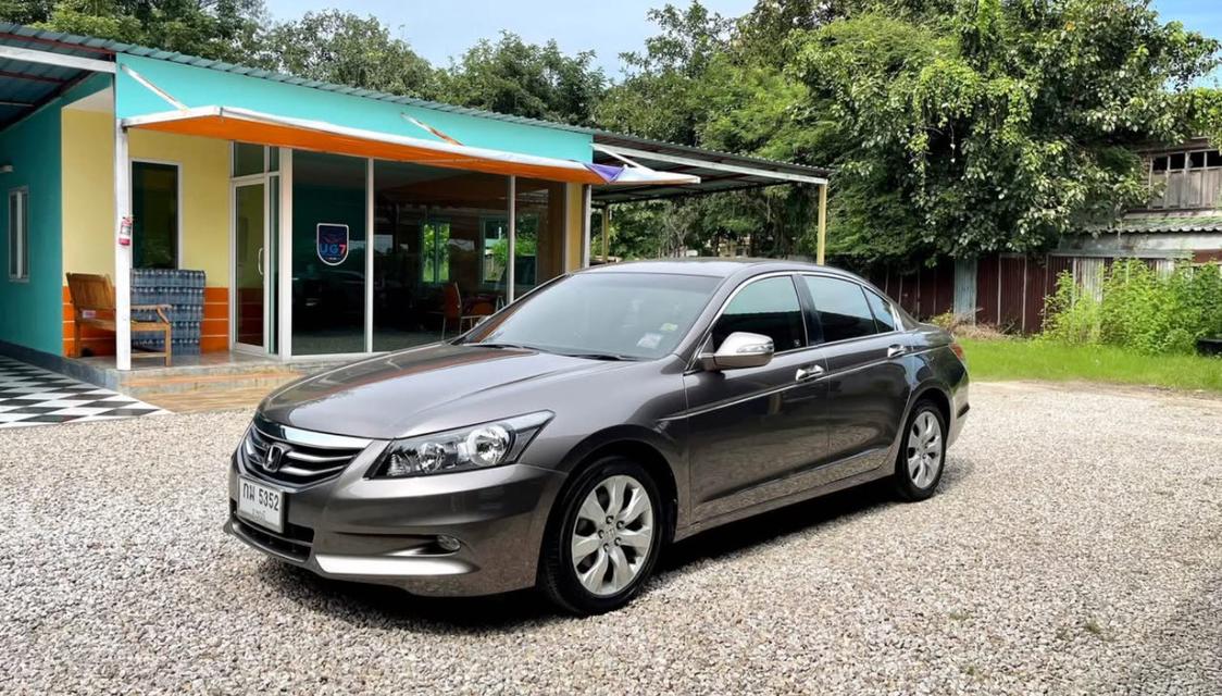 รถเก๋ง Honda Accord ปี 2010 3