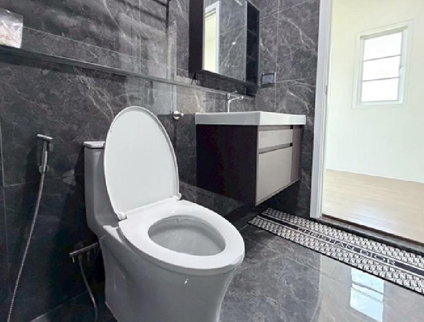 ให้เช่าโกดังพร้อมสำนักงานพร้อมห้องพัก / พื้นที่ใช้สอย 405 ตารางเมตร / Office 2 ชั้น / ทำเล ถนนกาญจนาภิเษก ติดกับสมาคมปักใต้ 13