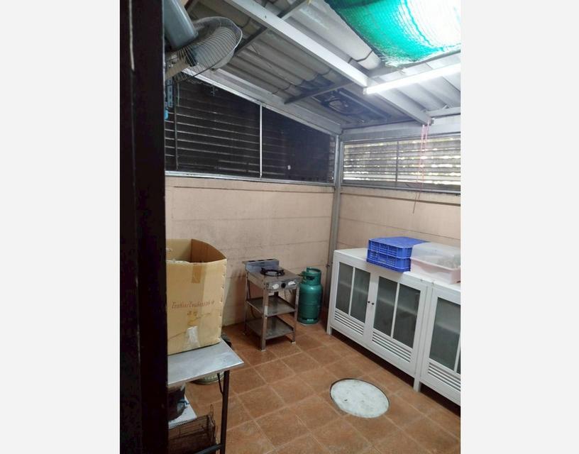 อาคารพาณิชย์ 4.5 ชั้น 24 ตารางวา ซอยบางรักน้อย 1 ติดถนนราชพฤกษ์ เมืองนนทบุรี ใกล้ MRT บางรักน้อย 12